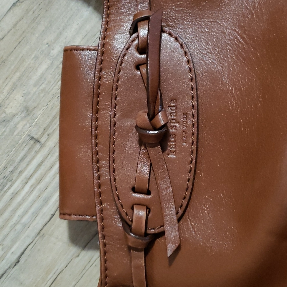 Kate Spade leather purse - Picture 2 of 4
